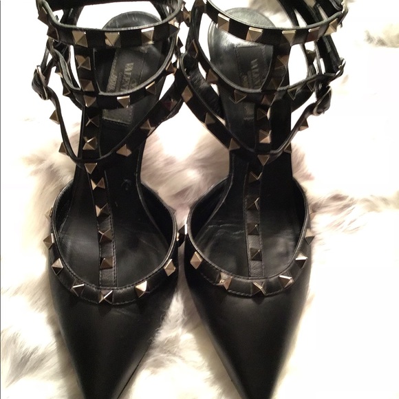 Valentino Noir Rock Stud heels. - Picture 2 of 5